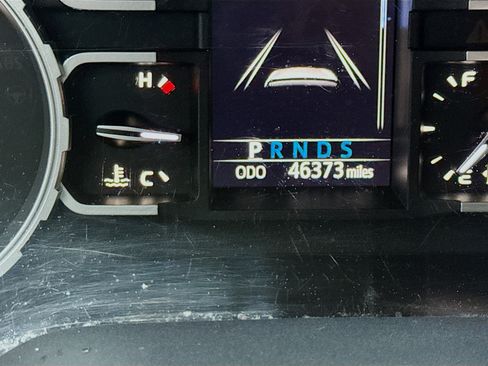 Used 2021 Toyota Tundra SR5 w/ SR5 Leather Package image 8