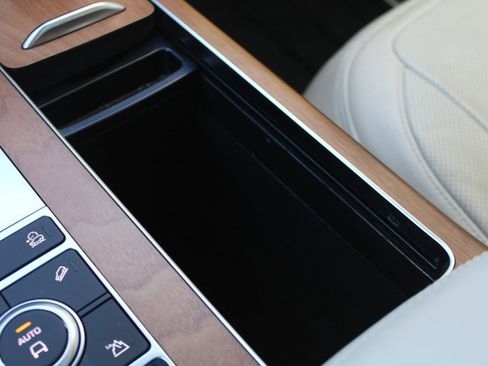 Used 2022 Land Rover Range Rover Westminster Edition image 27