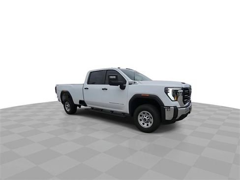 Used 2024 GMC Sierra 3500 Pro image 2