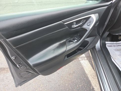 Used 2016 Nissan Altima 2.5 SL w/ 2.5 Technology Package image 13