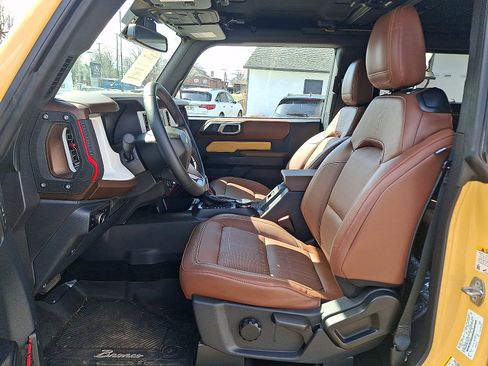 Used 2024 Ford Bronco Heritage Edition AWD/4WD image 13