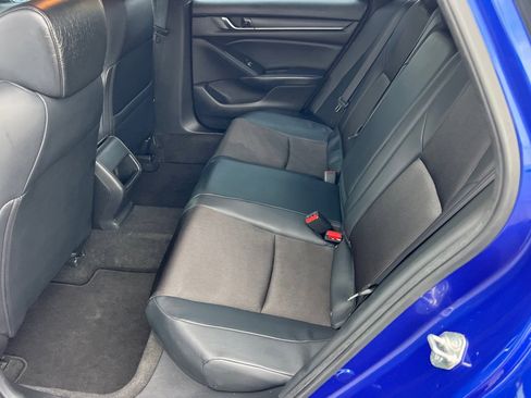 Used 2018 Honda Accord Sport image 14