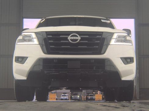 Used 2024 Nissan Armada SL w/ Midnight Edition Package image 4