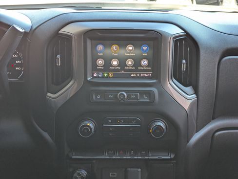 Used 2020 Chevrolet Silverado 1500 Custom w/ Custom Value Package image 17