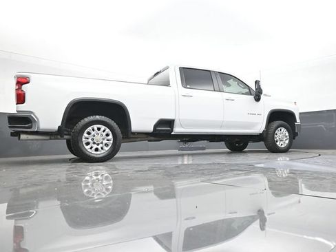 Used 2024 Chevrolet Silverado 2500 LT AWD/4WD image 47