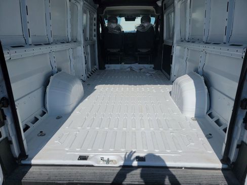 Used 2025 RAM ProMaster 3500 w/ Convenience Group FWD image 9