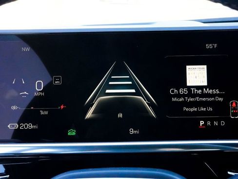 Used 2026 GMC Sierra EV Elevation image 26