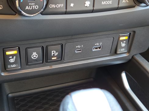 Certified 2024 Nissan Frontier SV w/ SV Convenience Package image 25