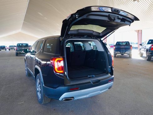 Used 2023 GMC Acadia SLE image 7