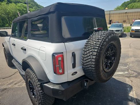 Used 2023 Ford Bronco Wildtrak image 9