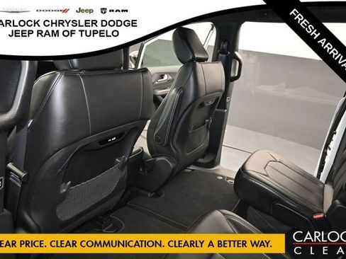 Used 2025 Chrysler Pacifica Select FWD image 26