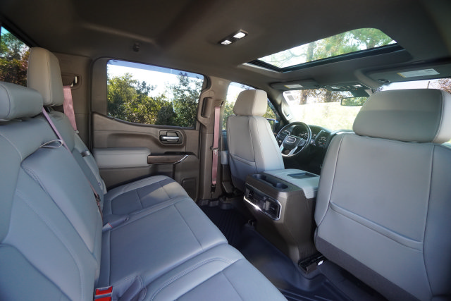 Used 2022 GMC Sierra 1500 SLT w/ SLT Premium Plus Package AWD/4WD image 27