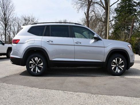 New 2026 Volkswagen Atlas SE image 8