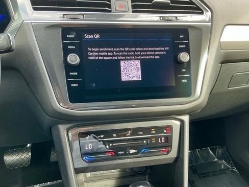 Used 2023 Volkswagen Tiguan SE image 29