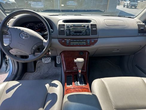 Used 2006 Toyota Camry V6 FWD image 11