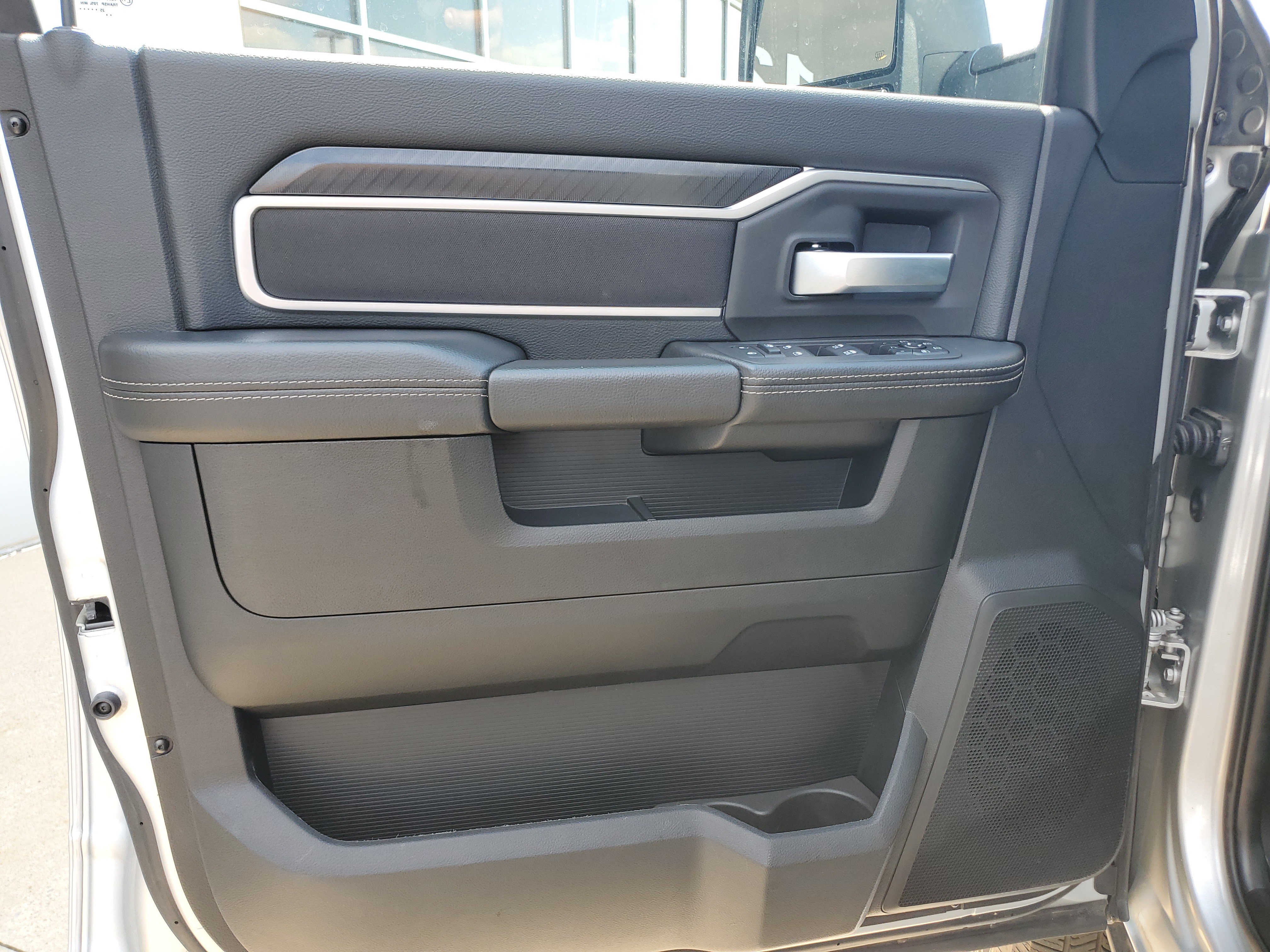 Used 2026 RAM 2500 Big Horn AWD/4WD image 5