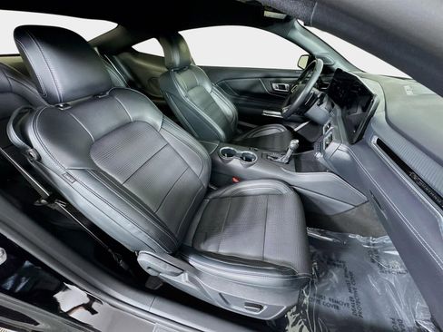 Used 2025 Ford Mustang GT Premium image 24
