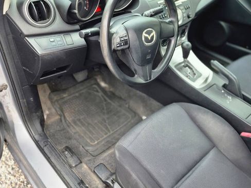 Used 2011 MAZDA MAZDA3 i Sport FWD image 12