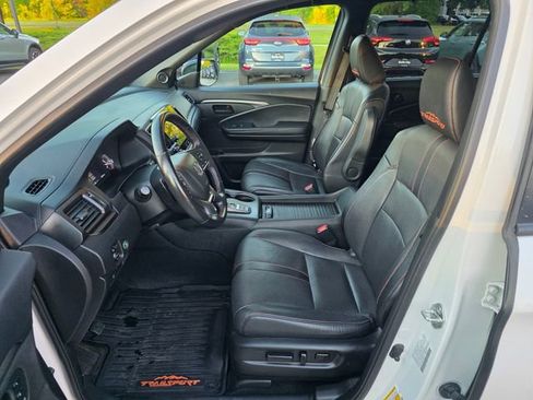 Used 2023 Honda Passport TrailSport image 16