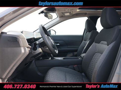 New 2026 Nissan Kicks SV w/ SV Premium Package AWD/4WD image 5