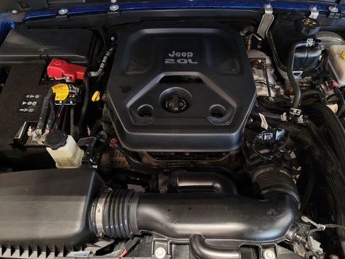 Used 2021 Jeep Wrangler Unlimited Sport AWD/4WD image 30