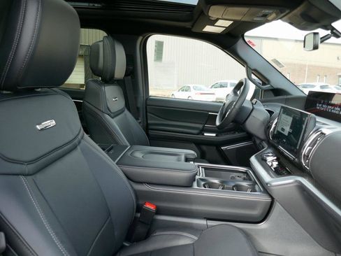 New 2026 Ford Expedition Platinum w/ Stealth Appearance Package image 9