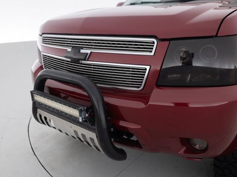 Used 2007 Chevrolet Suburban LT AWD/4WD image 16