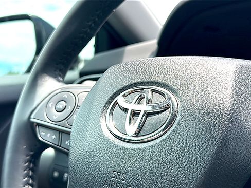 Used 2024 Toyota Camry SE w/ Convenience Package FWD image 29