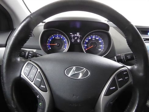 Used 2013 Hyundai Elantra Limited w/ Technology Pkg image 11