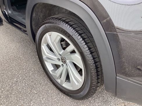 Used 2023 Volkswagen Atlas SE image 46