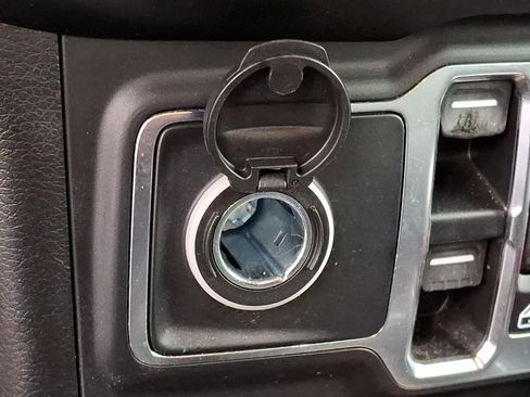 Certified 2021 Jeep Wrangler Unlimited Sahara image 25