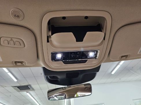 Used 2023 Lincoln Aviator AWD w/ Premium Package image 25