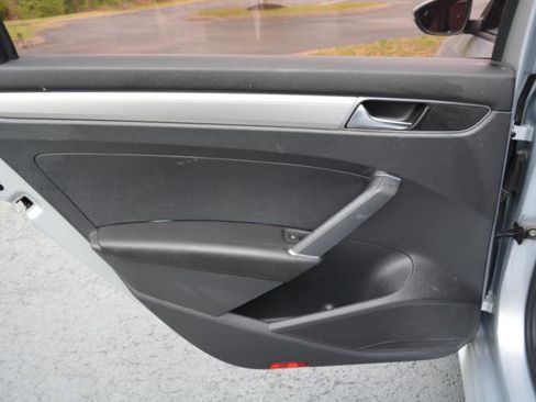 Used 2018 Volkswagen Passat 2.0T S w/ Driver Assistance Package image 11