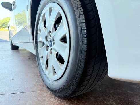 Used 2019 Ford Fusion S image 23