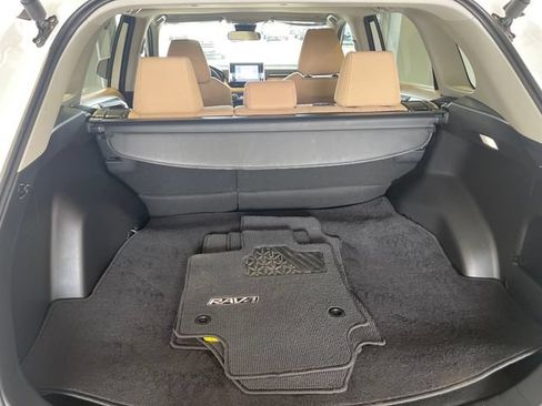 Used 2025 Toyota RAV4 XLE w/ Convenience Package FWD image 20