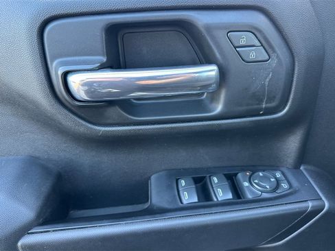 Used 2019 Chevrolet Silverado 1500 Custom w/ Custom Value Package image 8