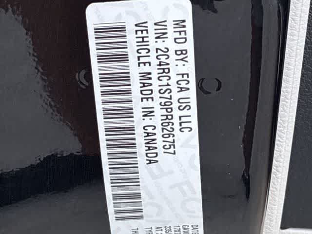 Used 2023 Chrysler Pacifica Limited FWD image 39