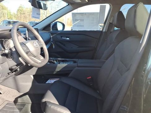 New 2026 Nissan Rogue SV image 5