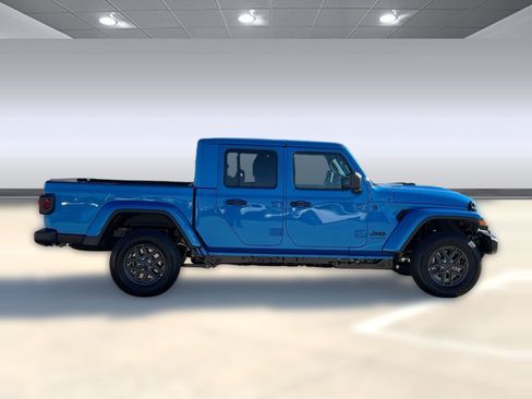 New 2026 Jeep Gladiator Sport AWD/4WD image 8