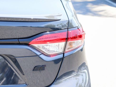Used 2025 Toyota Corolla SE FWD image 9