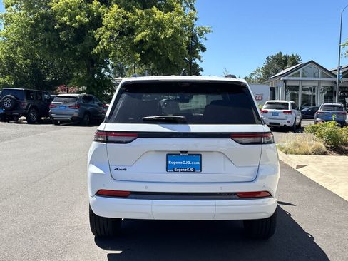 New 2026 Jeep Grand Cherokee Limited AWD/4WD image 4