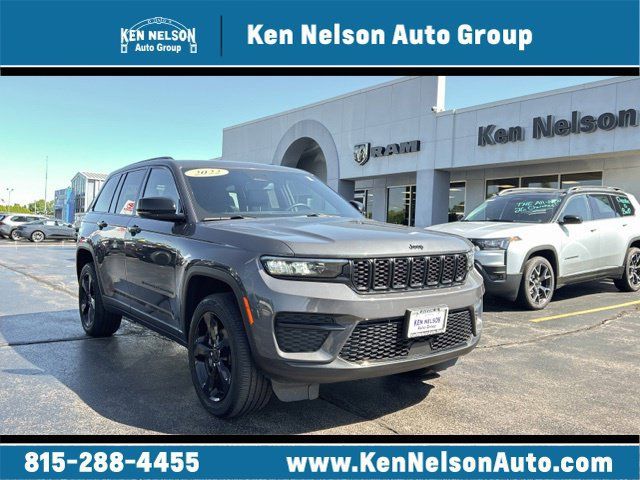 Used 2022 Jeep Grand Cherokee Altitude AWD/4WD image 1