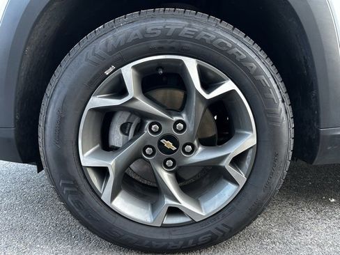 Used 2024 Chevrolet Trax LT image 8