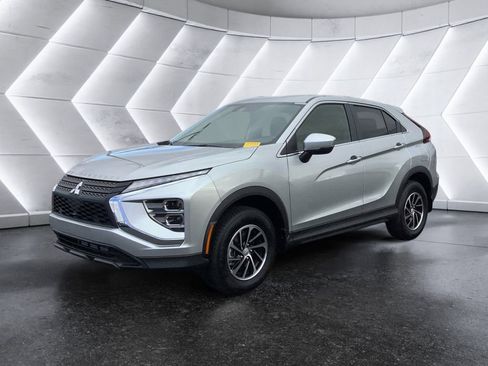 Used 2025 Mitsubishi Eclipse Cross ES image 3