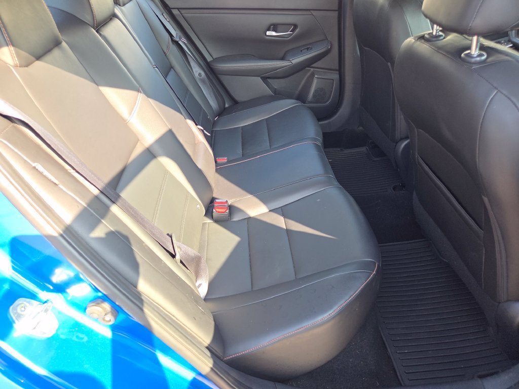 Used 2023 Nissan Sentra SR w/ SR Premium Package FWD image 5