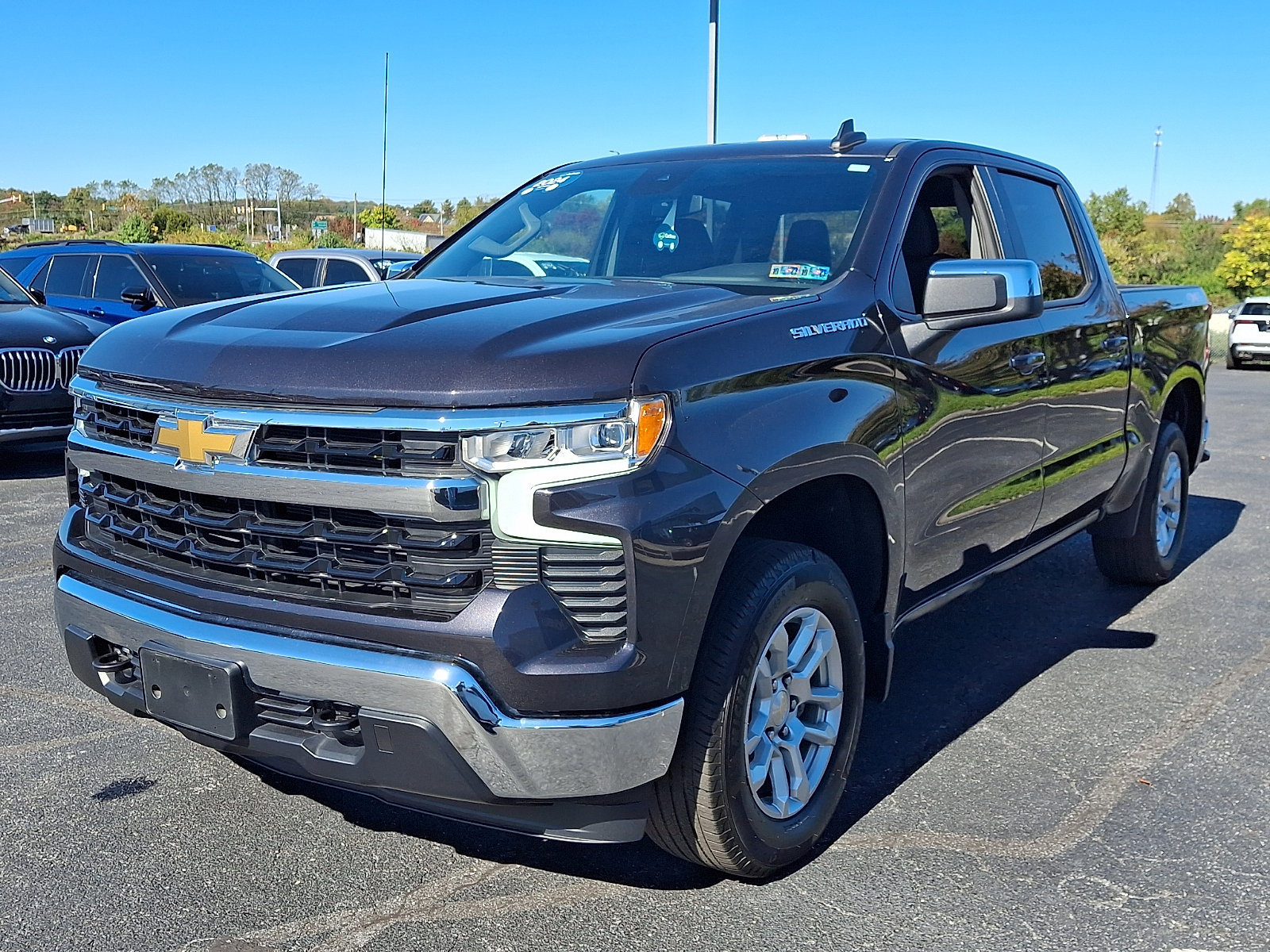 Certified 2024 Chevrolet Silverado 1500 LT AWD/4WD image 3
