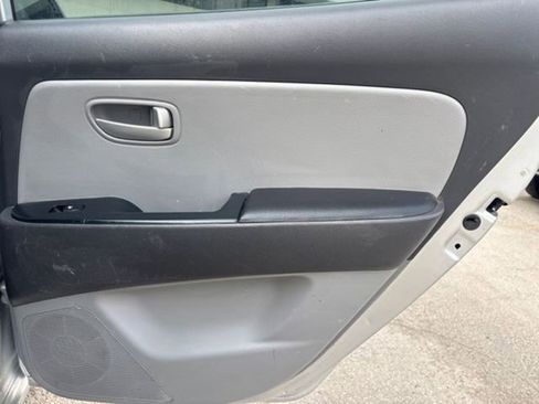 Used 2009 Hyundai Elantra GLS image 34