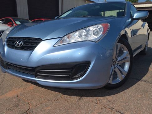Used 2011 Hyundai Genesis 2.0T image 2