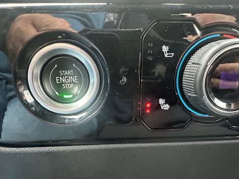 Used 2022 Chevrolet Silverado 1500 LT image 24