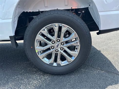 New 2025 Ford F150 Lariat w/ Equipment Group 501A Mid image 14